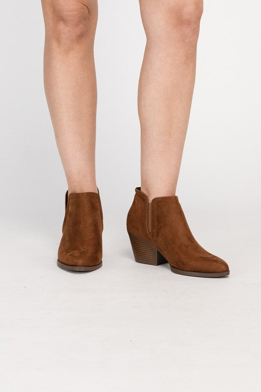 Cognac GWEN Suede Ankle Boots