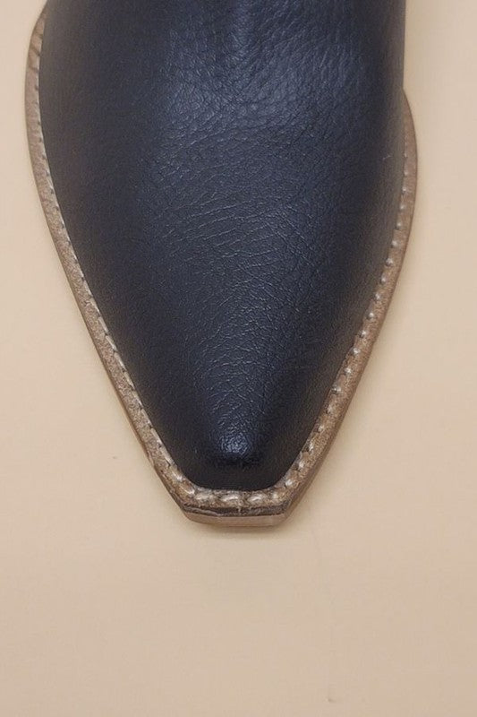 BLACK WESTERN BOOTS