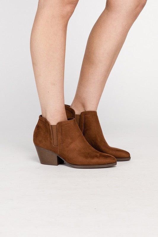 Cognac GWEN Suede Ankle Boots