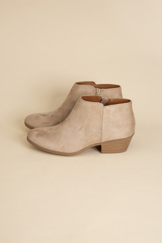 Wheat Mug Ankle Boots