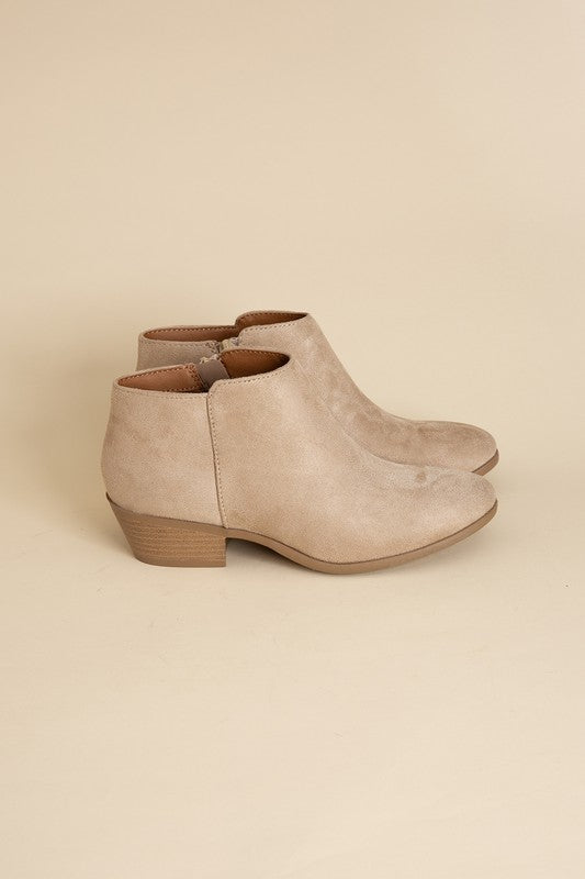 Wheat Mug Ankle Boots