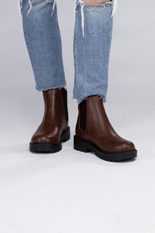 Cognac Paden Casual Booties