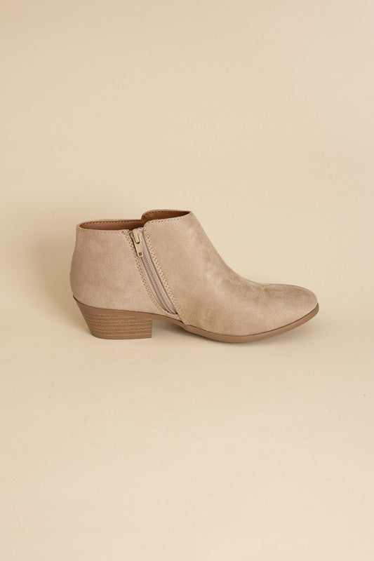 Wheat Mug Ankle Boots