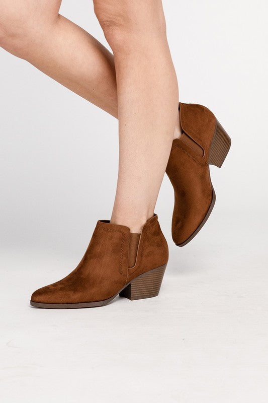 Cognac GWEN Suede Ankle Boots