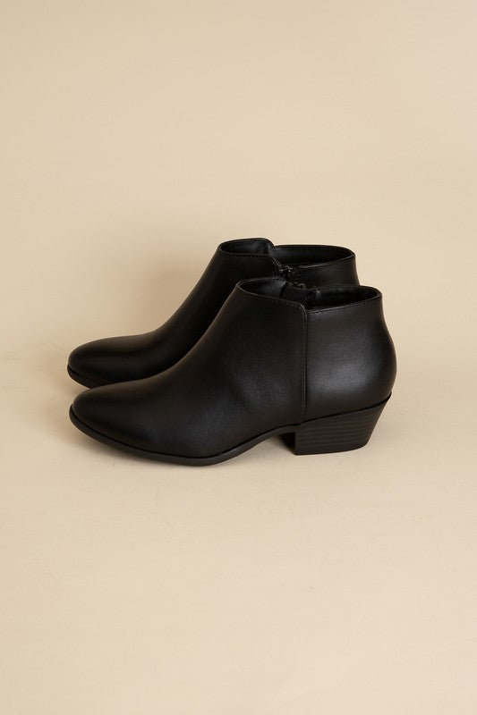 Black Mug Ankle Boots