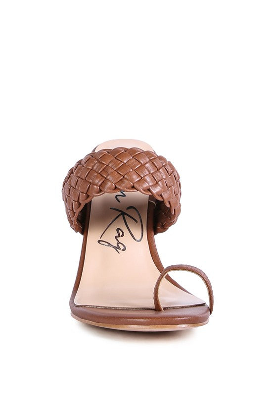 Macchiato HIGH PERKS WOVEN STRAP TOE RING SANDALS