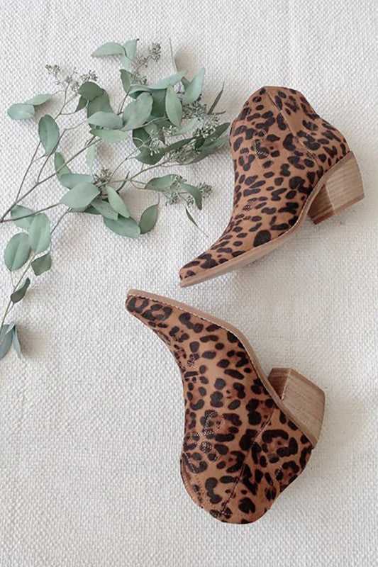 AMOUR LEOPARD WESTERN BOOTIES