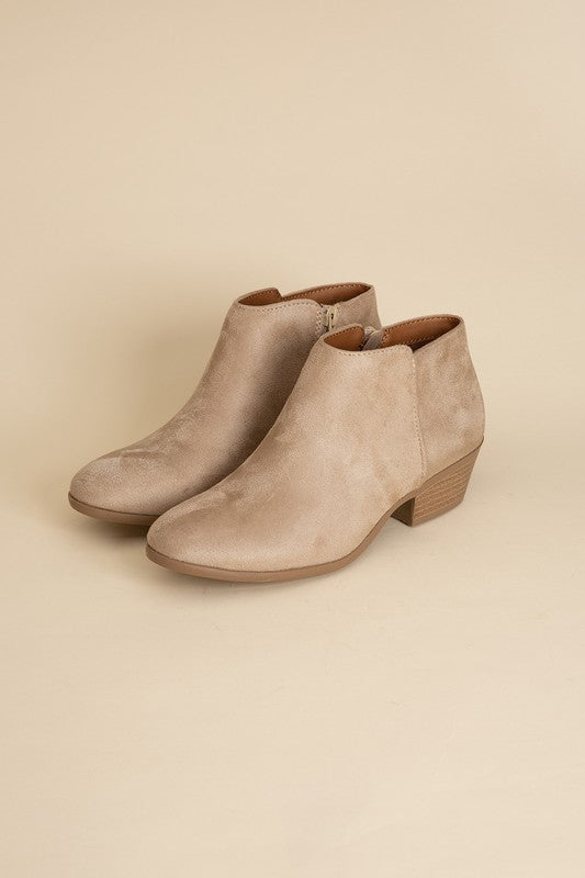 Wheat Mug Ankle Boots