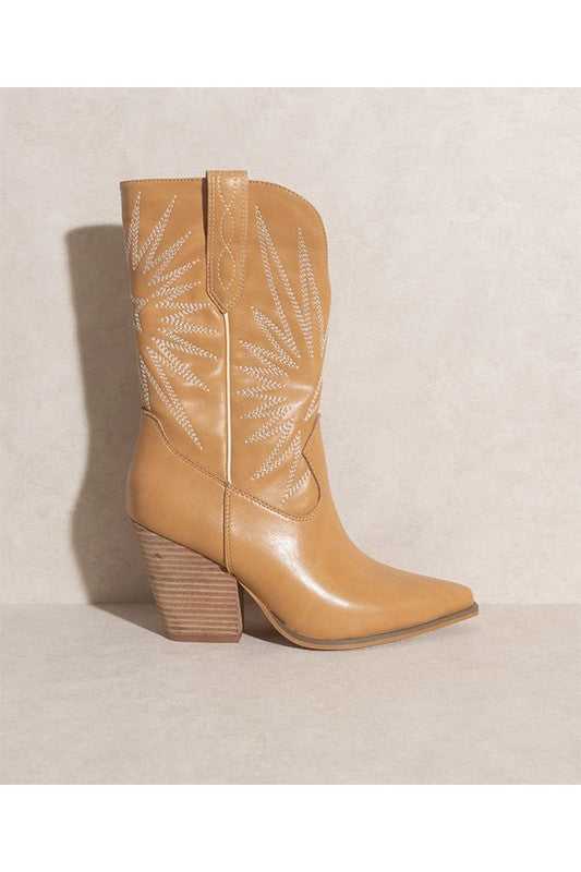 Almond COWBOY BOOTS WITH STITCHING