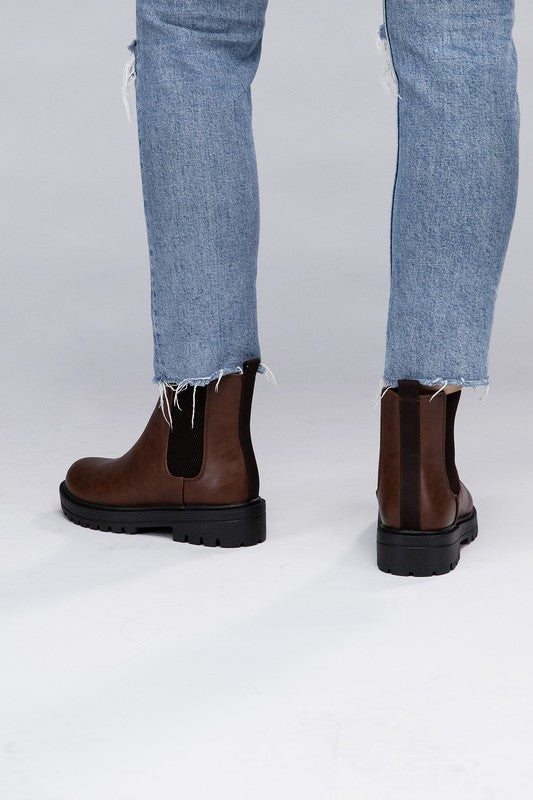 Cognac Paden Casual Booties