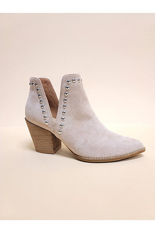 OATMEAL  SIDE SLIT STUD BOOTIES